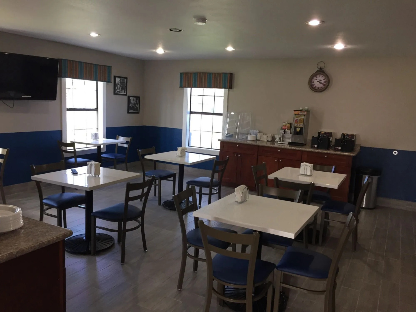 Captain's Quarters Inn