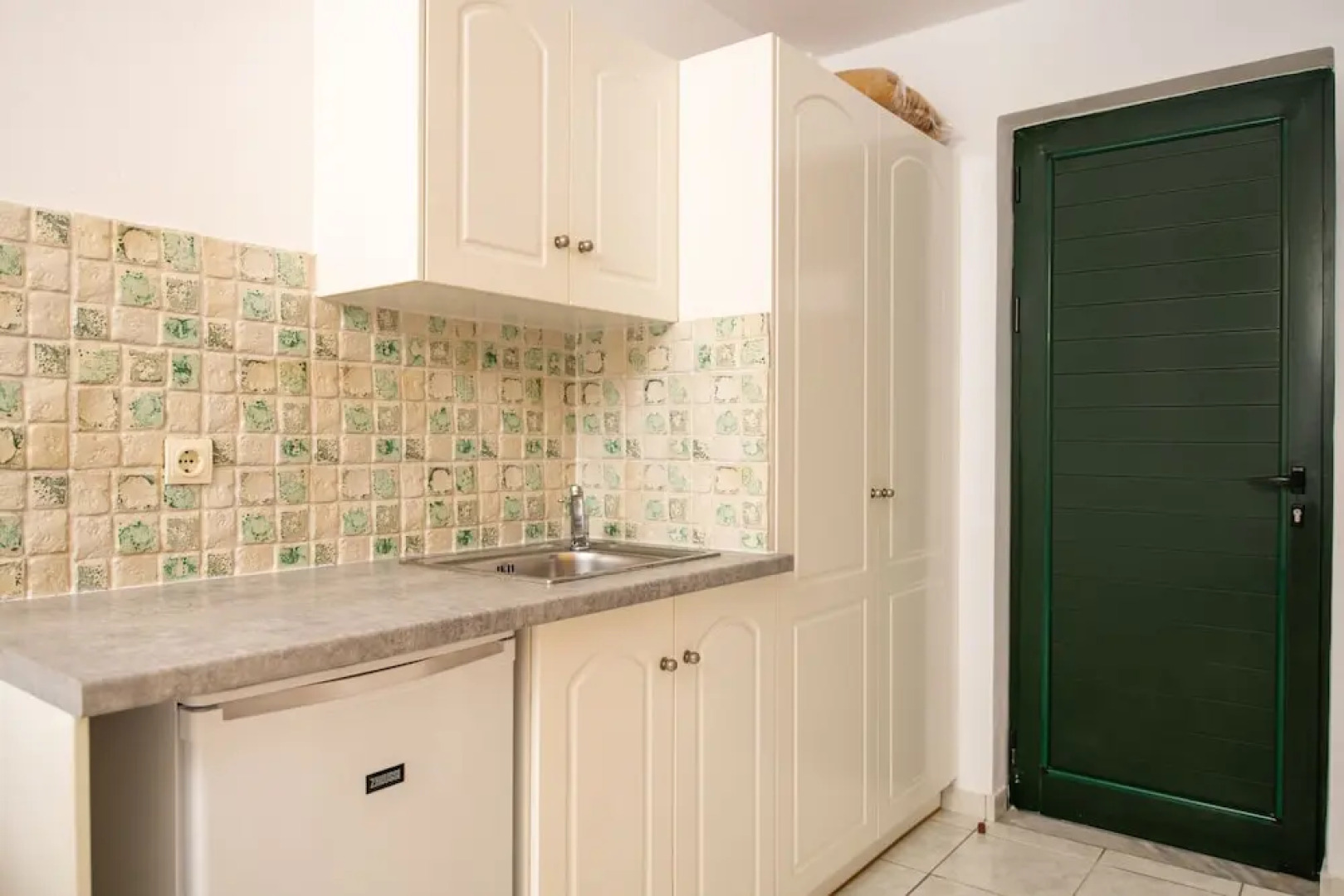 Sea View Beach Hotel