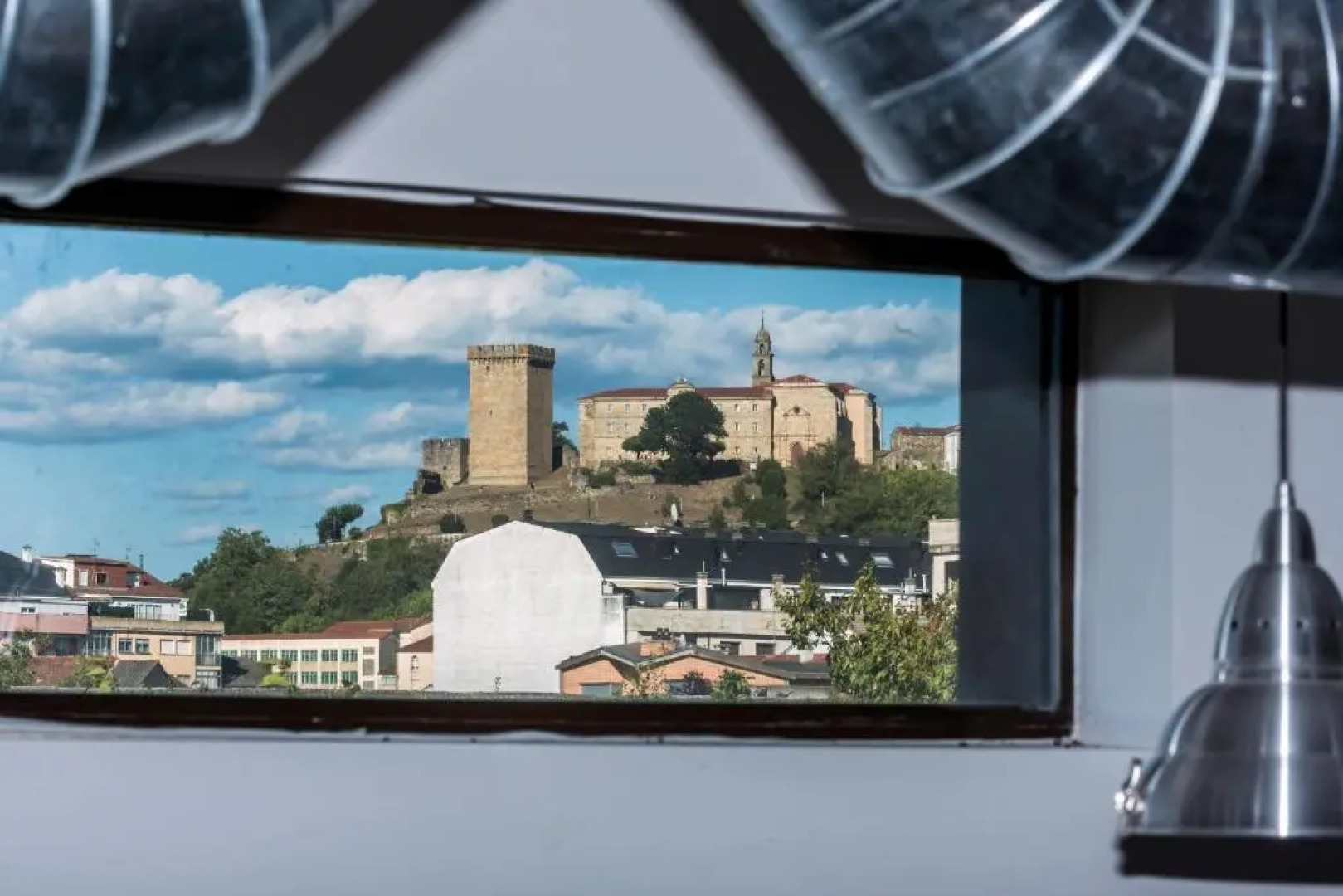 Albergue Santiago 15 Monforte