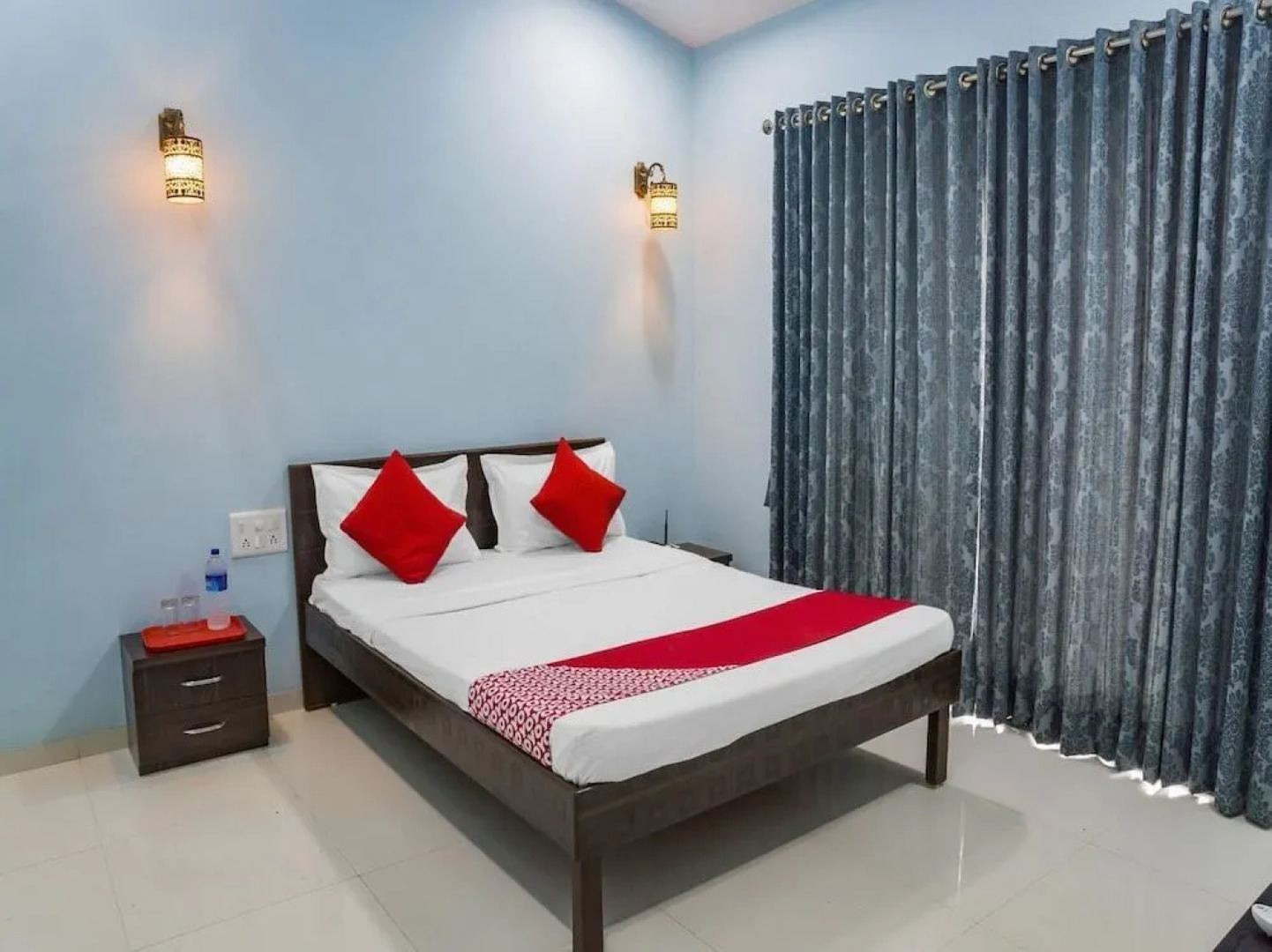 Lotus The Lake View Resort