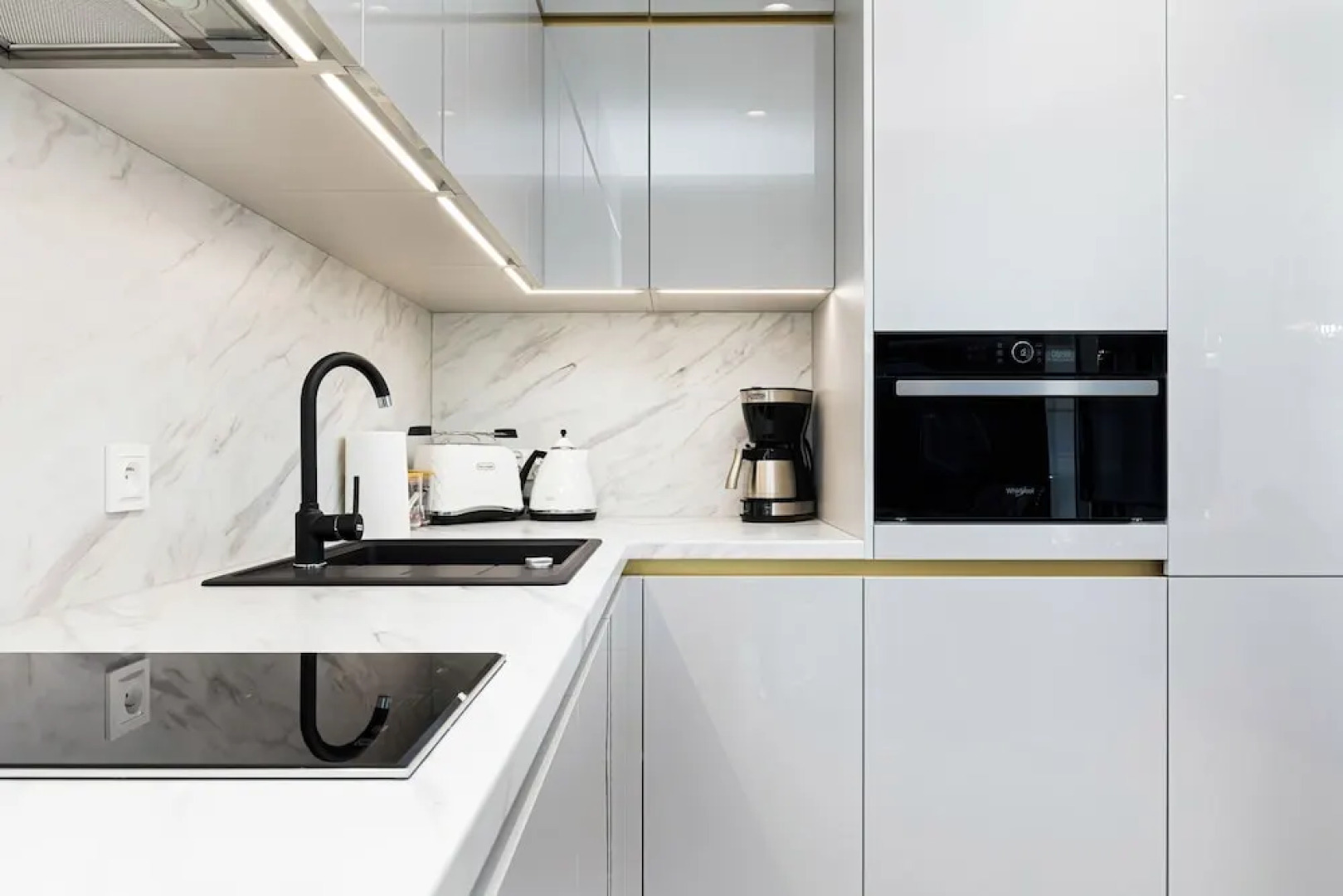 Gardenia Seaside 2 Apartments by Renters