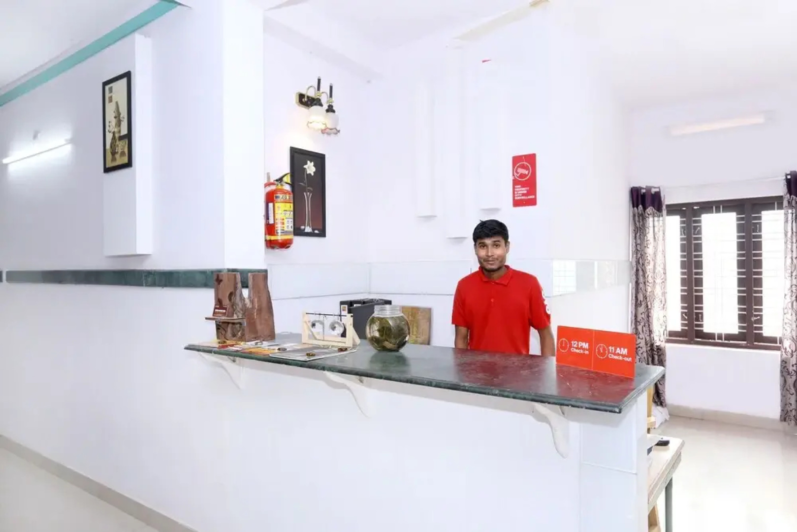 OYO 61270 313s Royal Suites