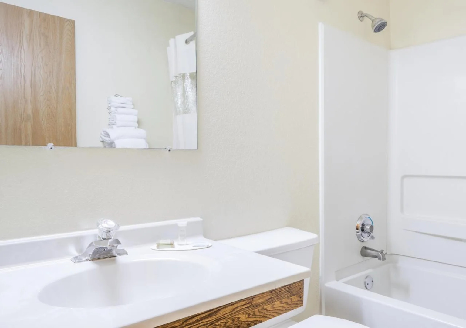 Coratel Inn and Suites by Jasper Stillwater