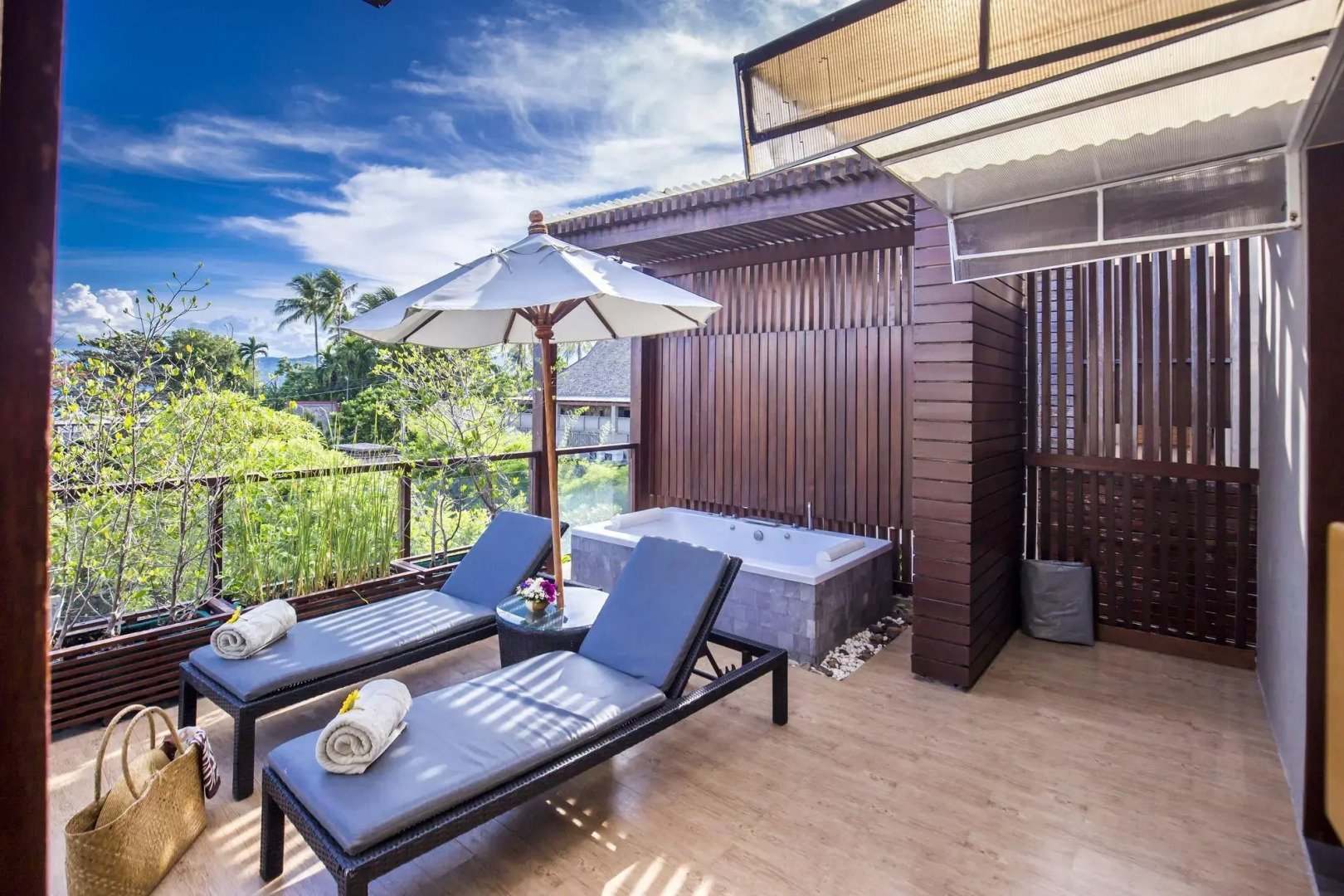 Курортный отель Baan Haad Ngam Boutique Resort & Villas