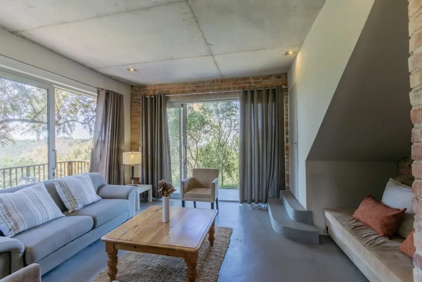 Surfari Accommodation and Venue