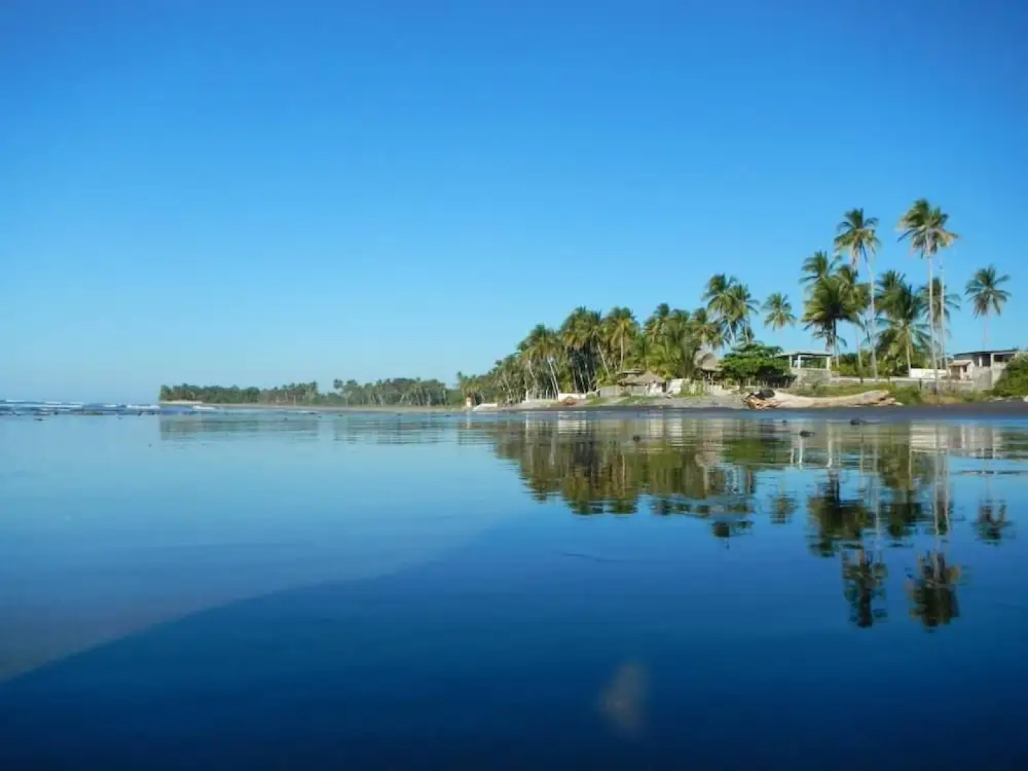 Punta Roca Surf Resort
