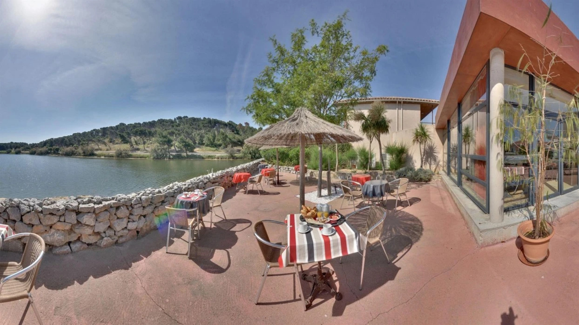 Hotel Phoebus Garden & Spa