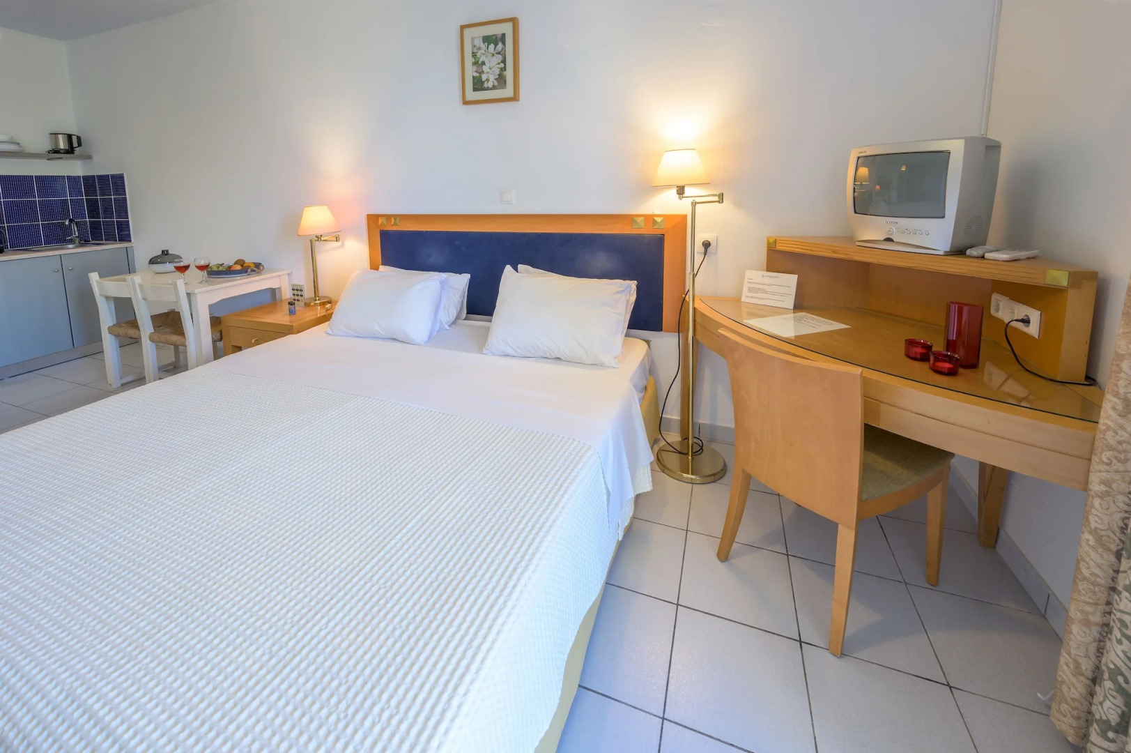 Jonathan Studio Apartments