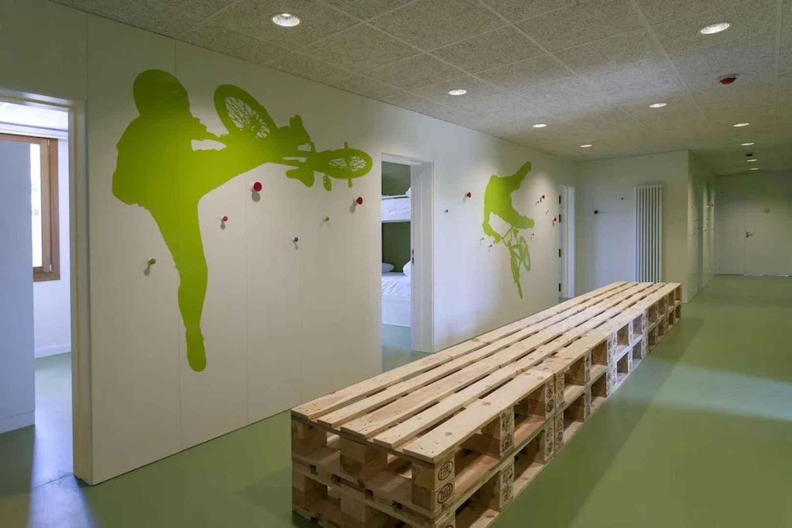 Youth Hostel Non Stop Inn by IrriSarri Land