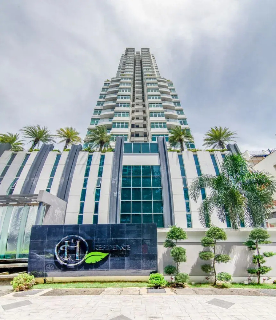 The Holiday Residence