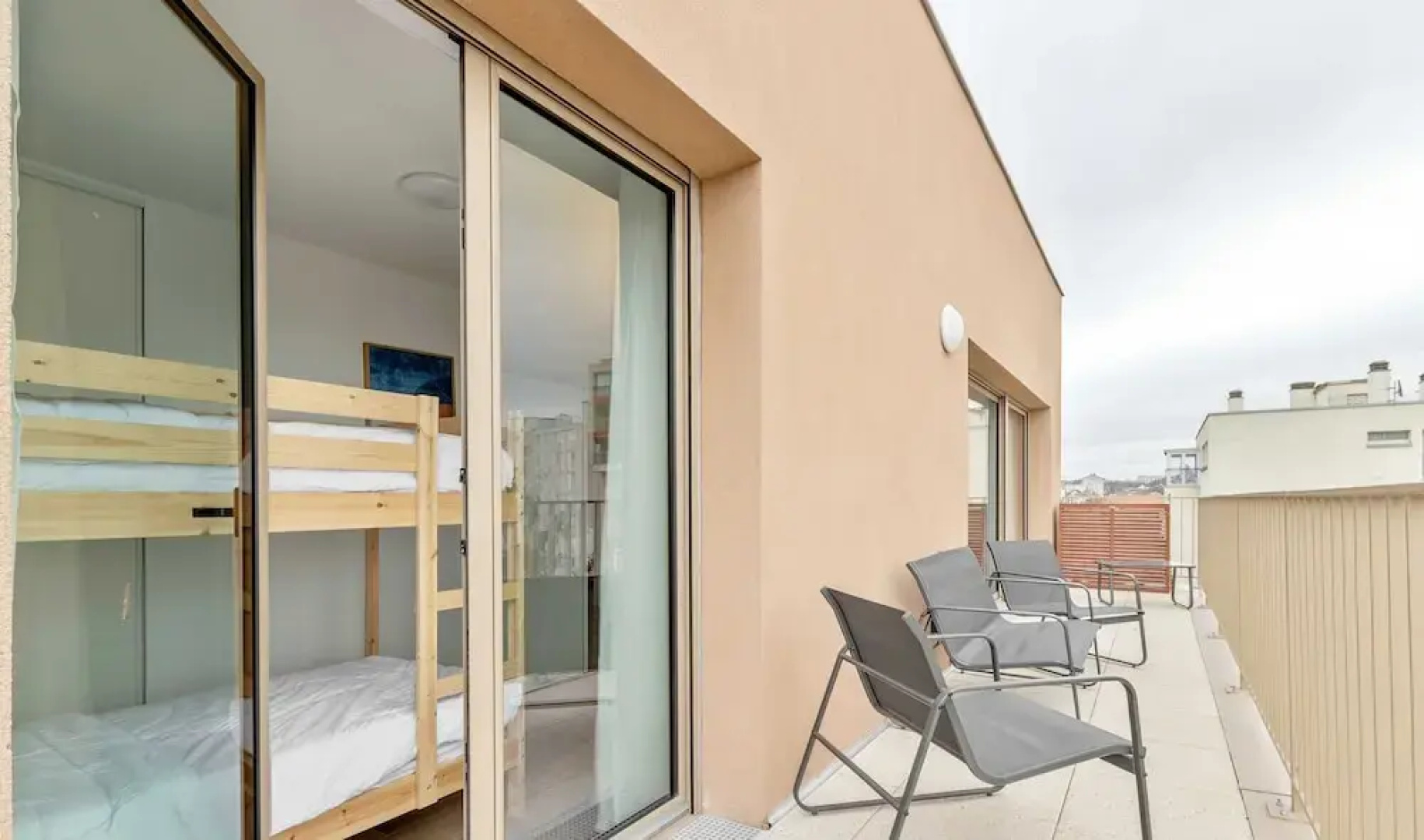 Pleasant Apt With Balcony-6p-close to Disney/paris