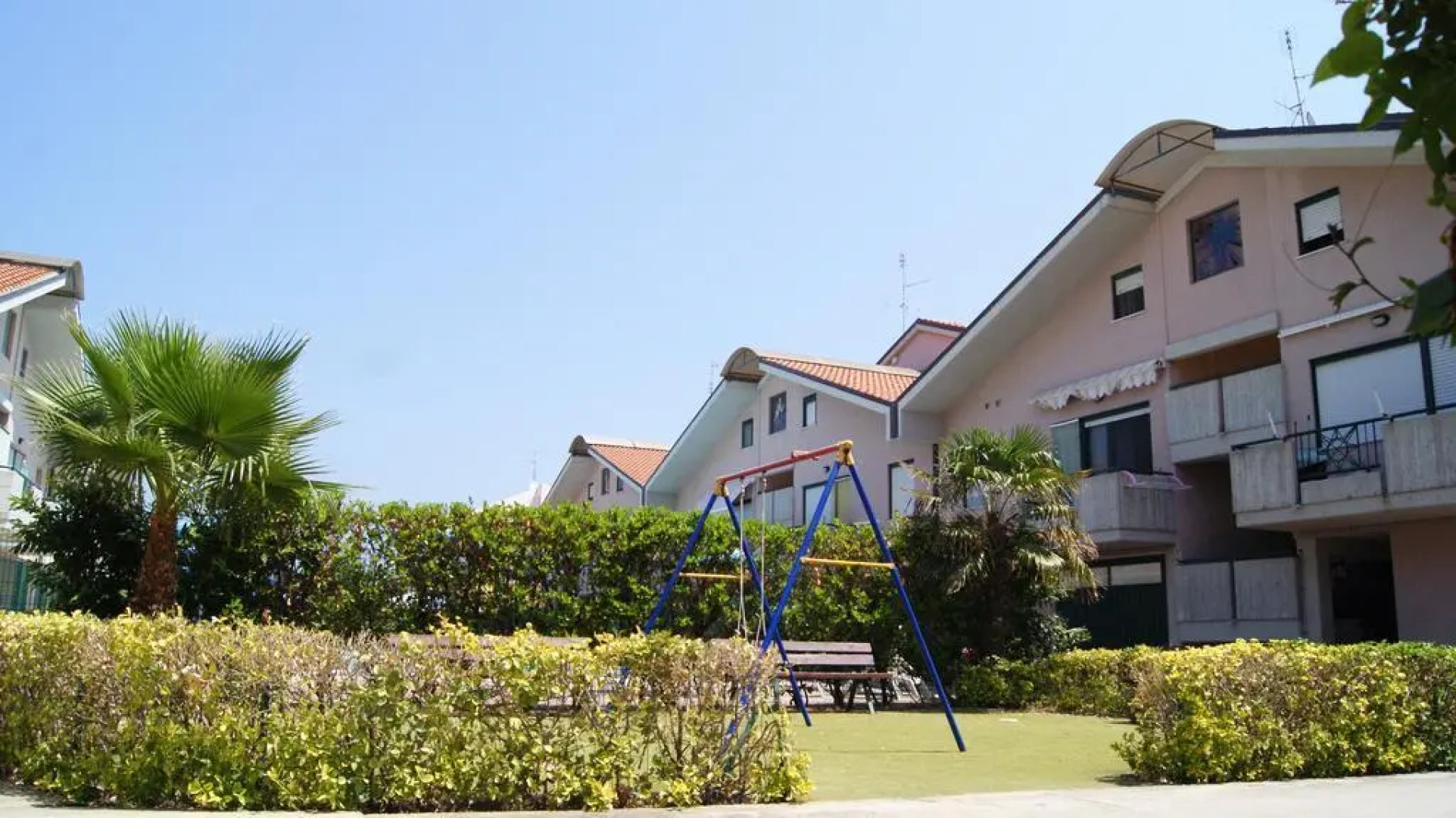 Polena Residence Hotel