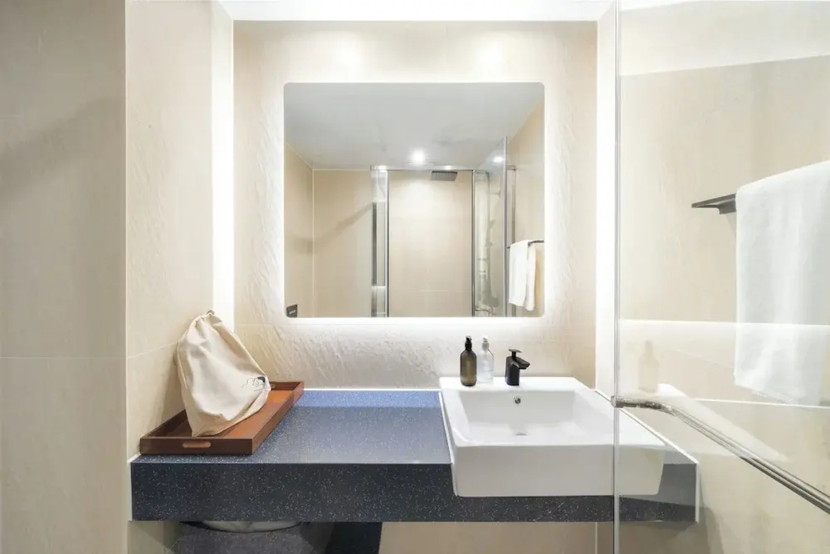 Urbanstay Siheung Geobukseom