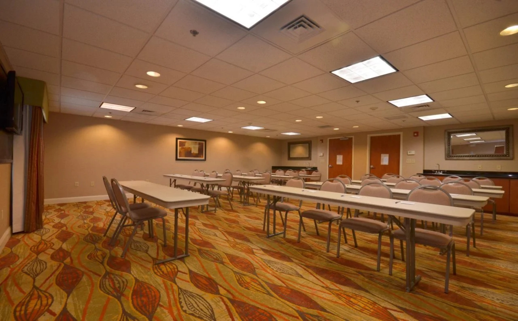 Holiday Inn Express Hotel & Suites Pine Bluff / Pines Mall by IHG