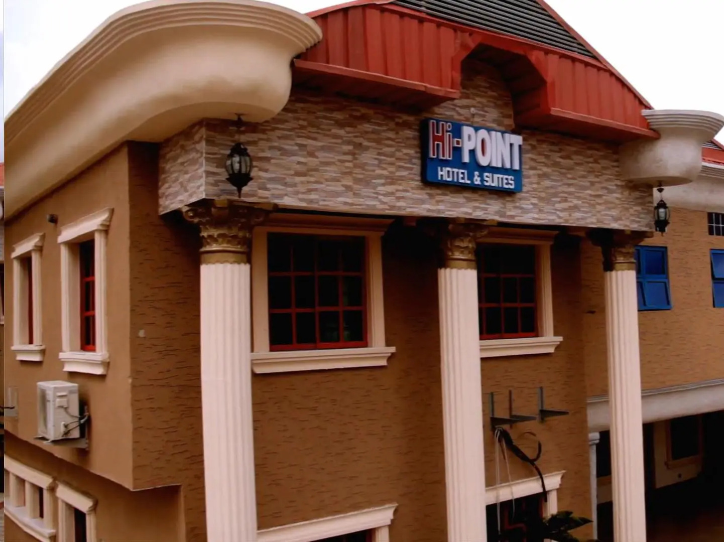 Hi Point Hotel And Suites