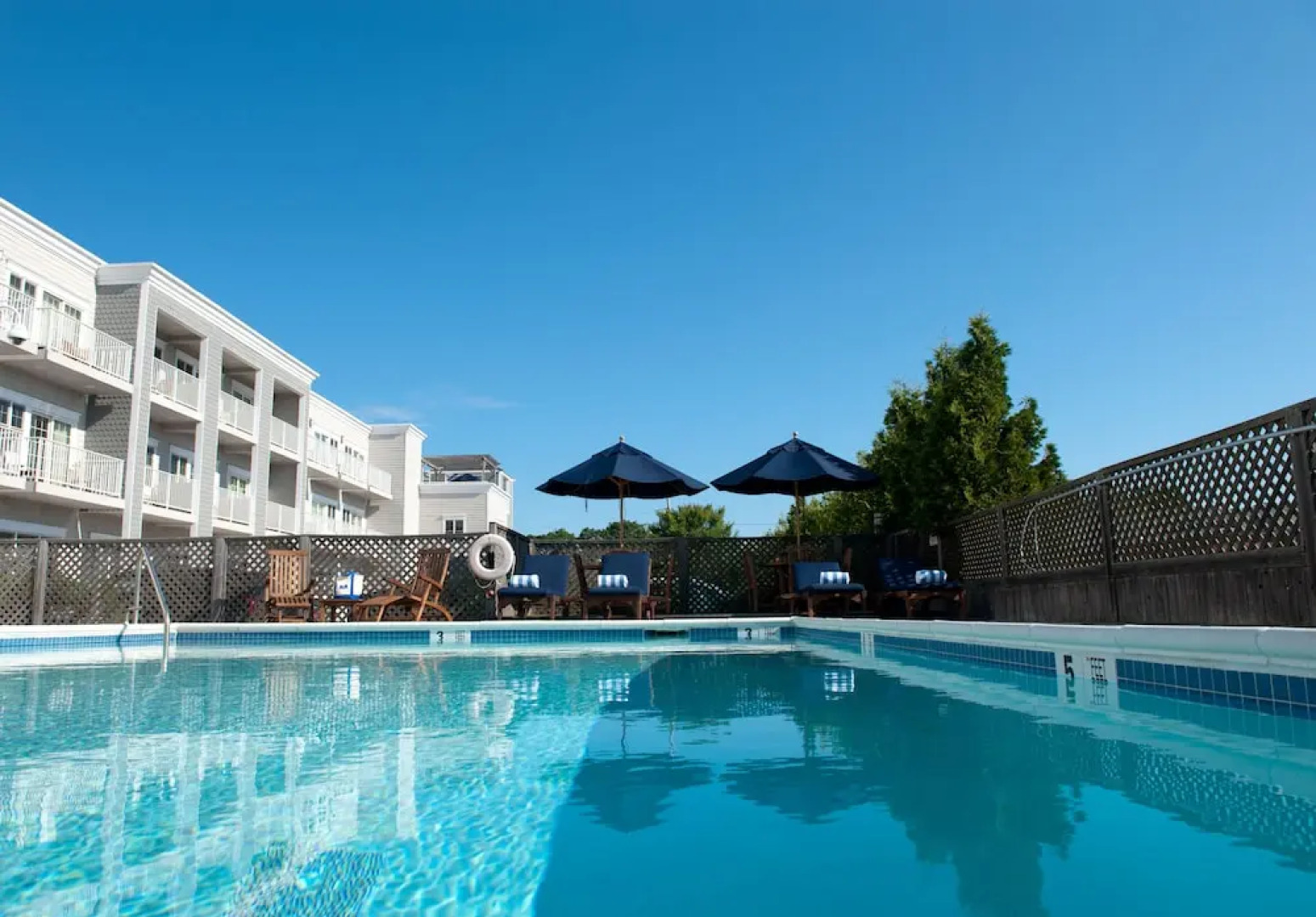 The Harbor Front Inn