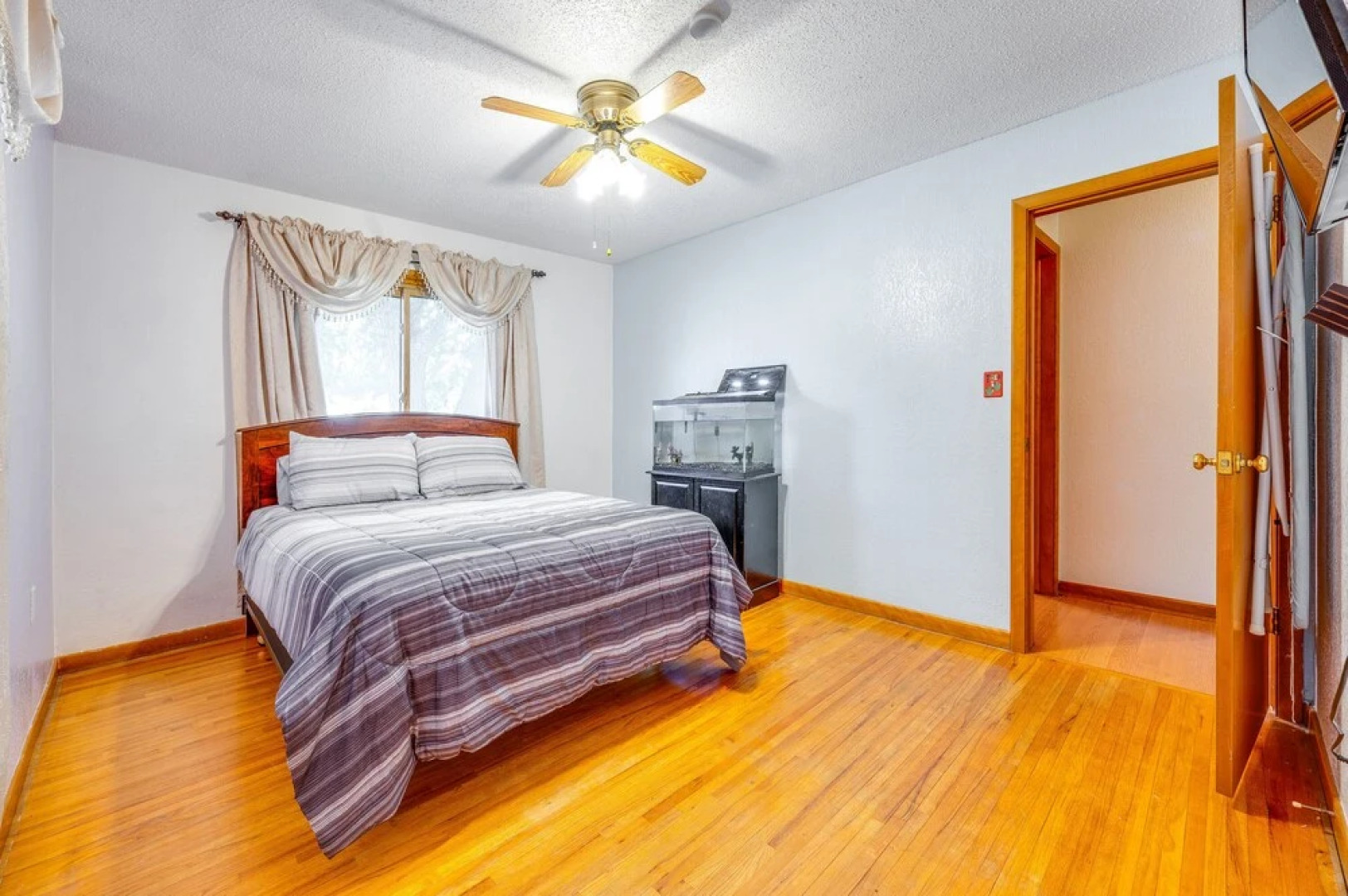 Pet-friendly Waterloo Abode w/ Deck!