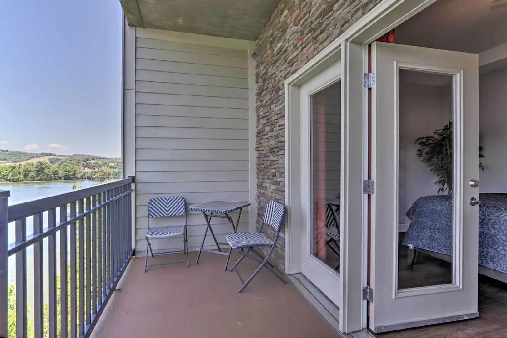 Waterfront Bean Station Condo w/ Balcony & Views!