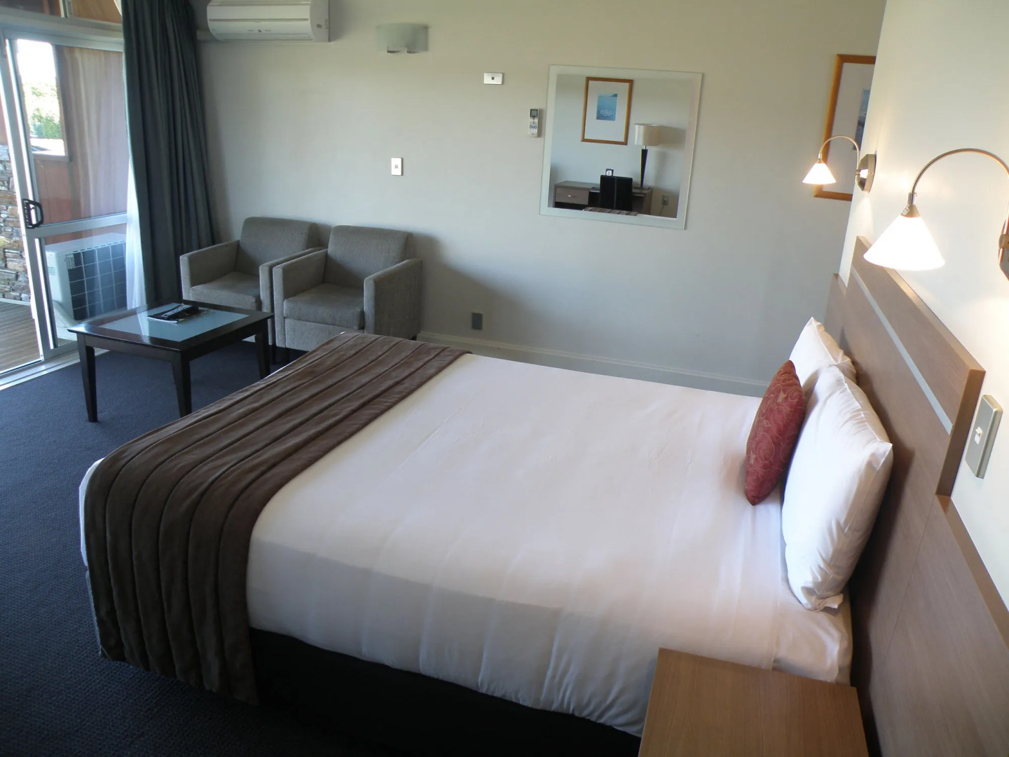 Suncourt Hotel & Conference Centre