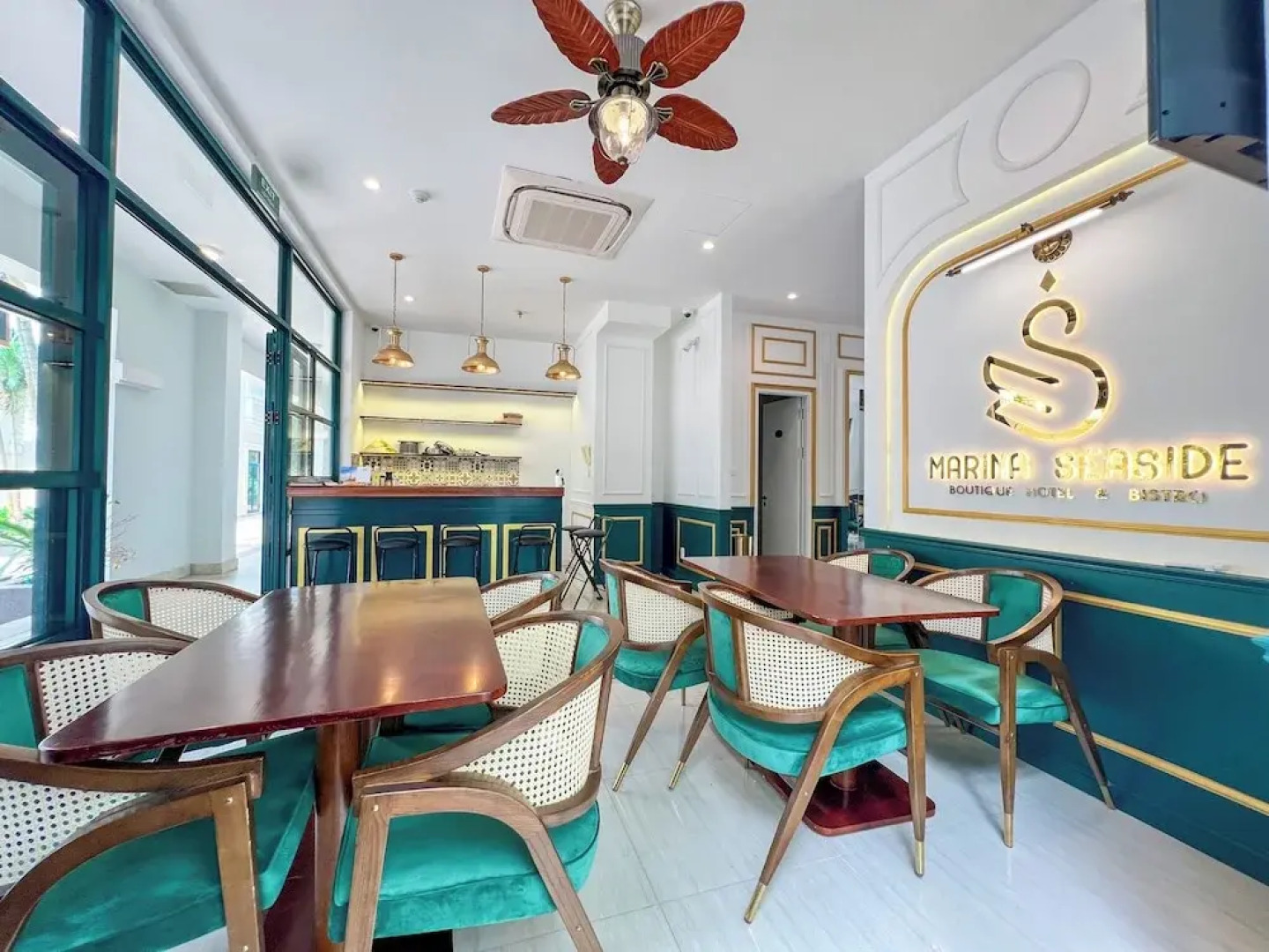 Marina Seaside Boutique Hotel