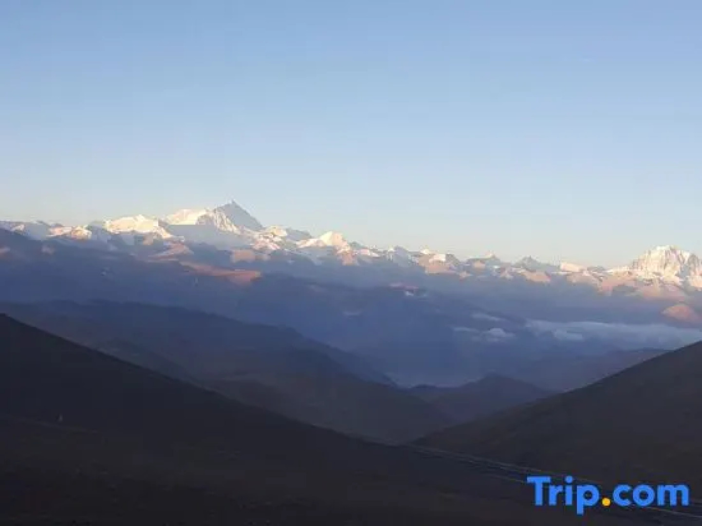 Tingri Baiba Hotel (Everest Avenue)