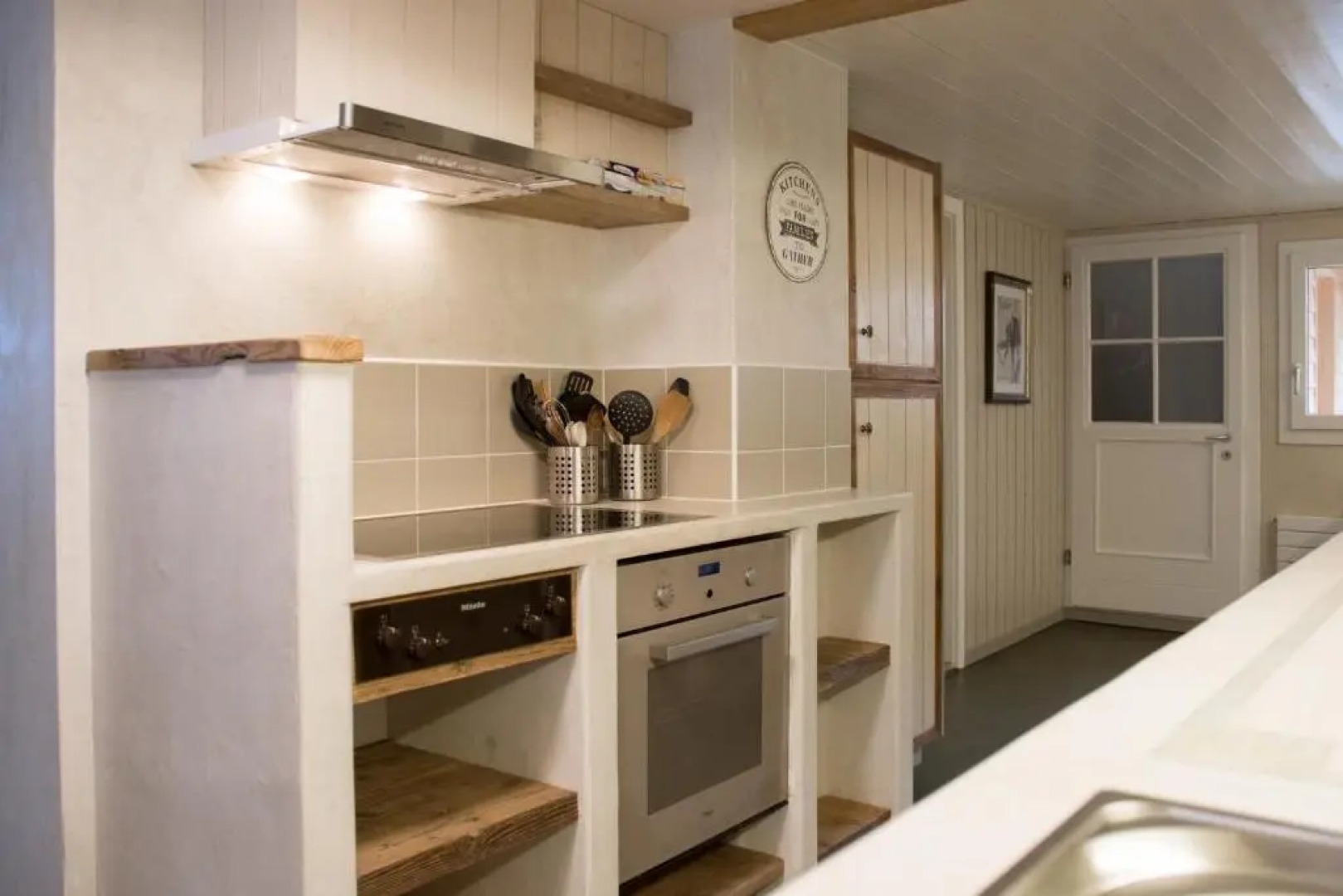 Lakeview Family Apartment