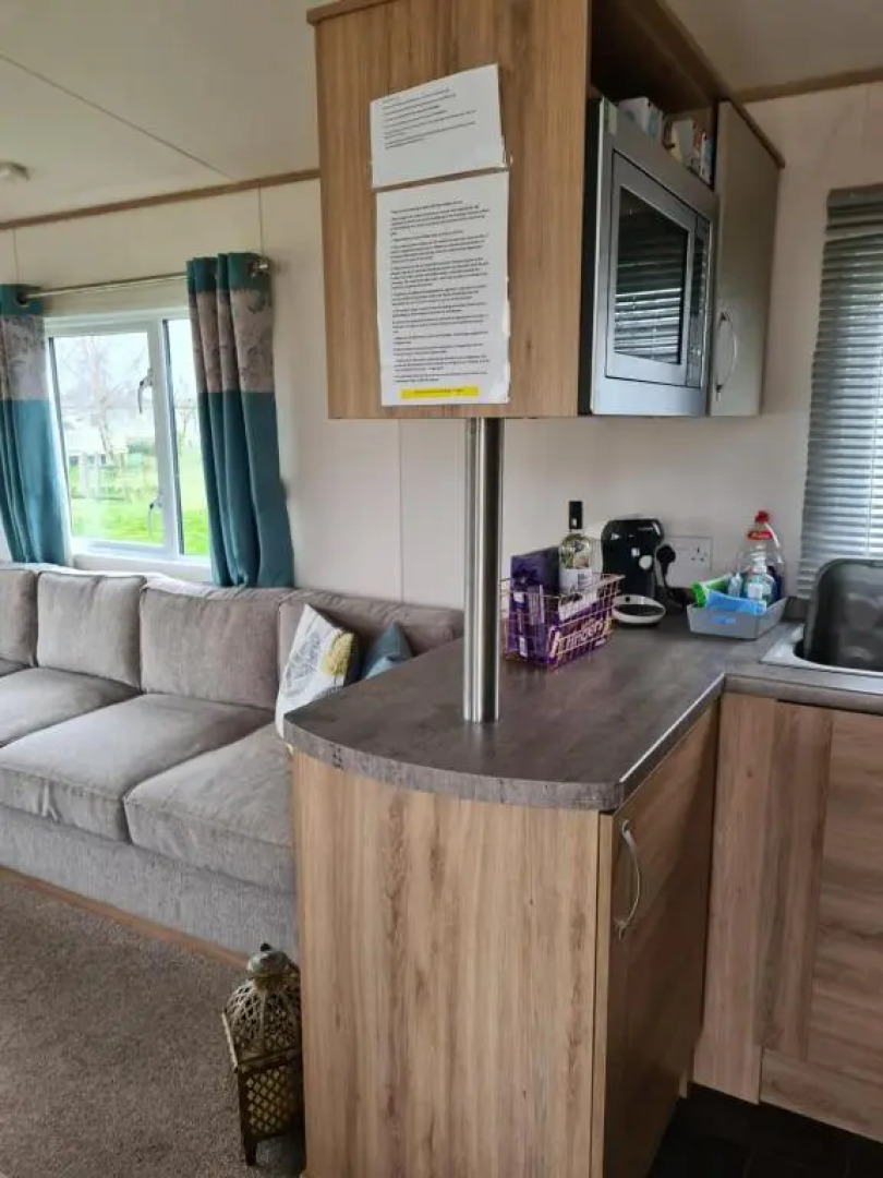 Hot tub hols 3 bed caravan at 42 Kingfisher Court