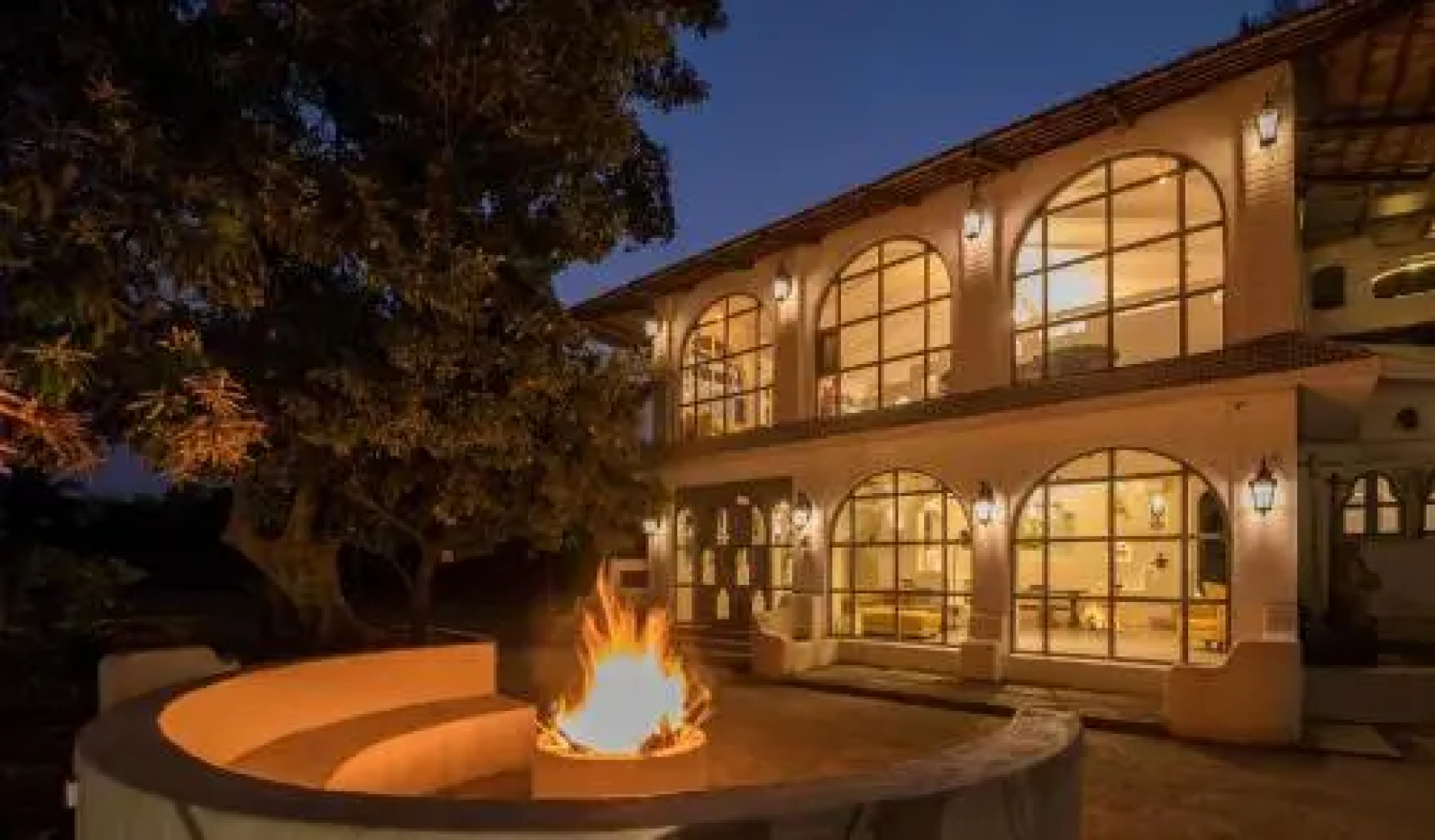 SaffronStays Casa Blanca