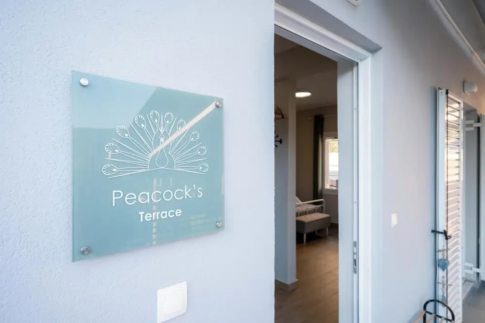 Peacock's Apartments