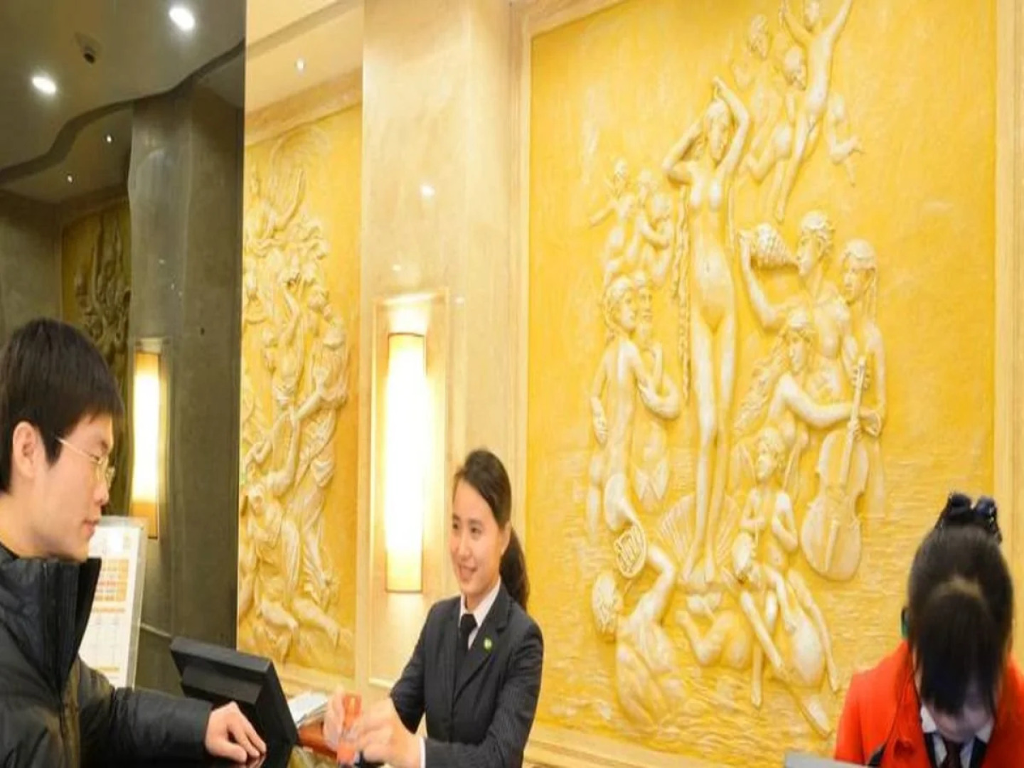 Vienna Hotel Xiangyang Railway Station