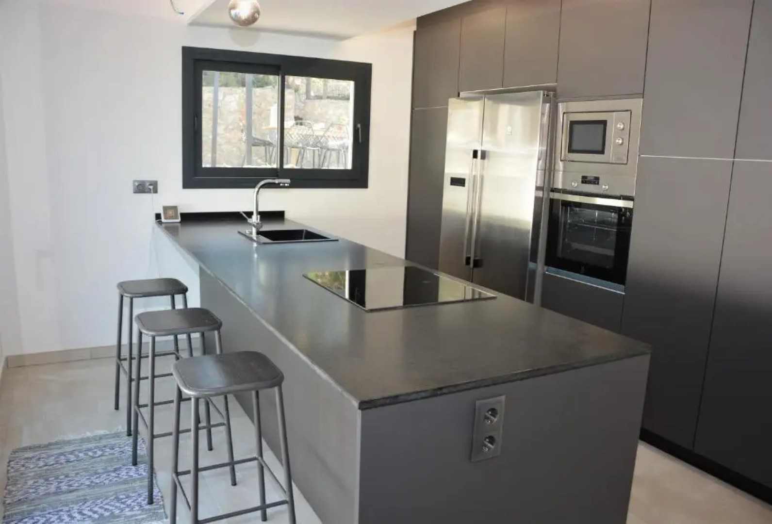 Villa Sitges Avril Renewd Agust 2021 High Design Confortable AC Calm Area