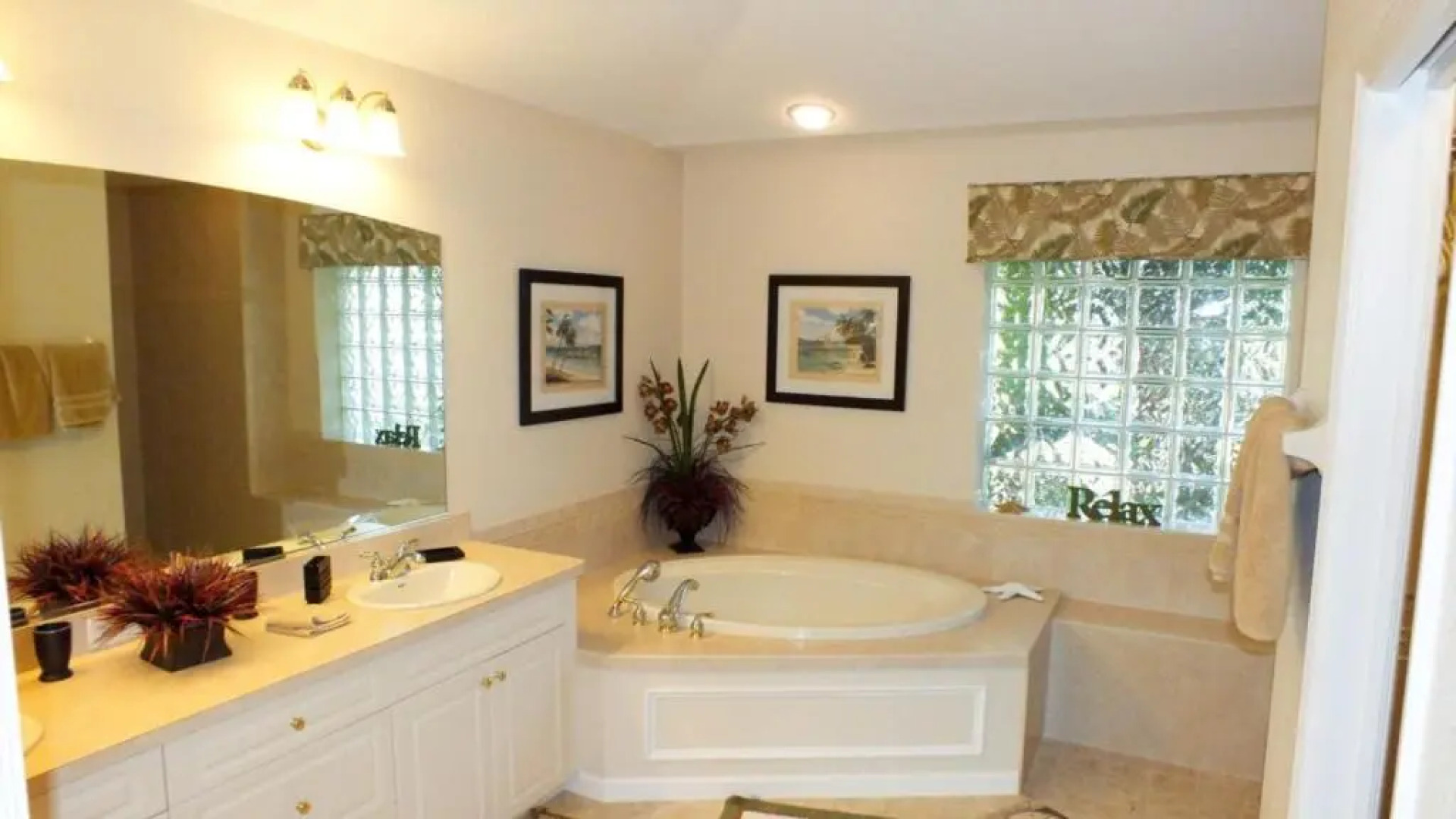 Casa Del Sol - Private Villa with heated pool - sleeps 6