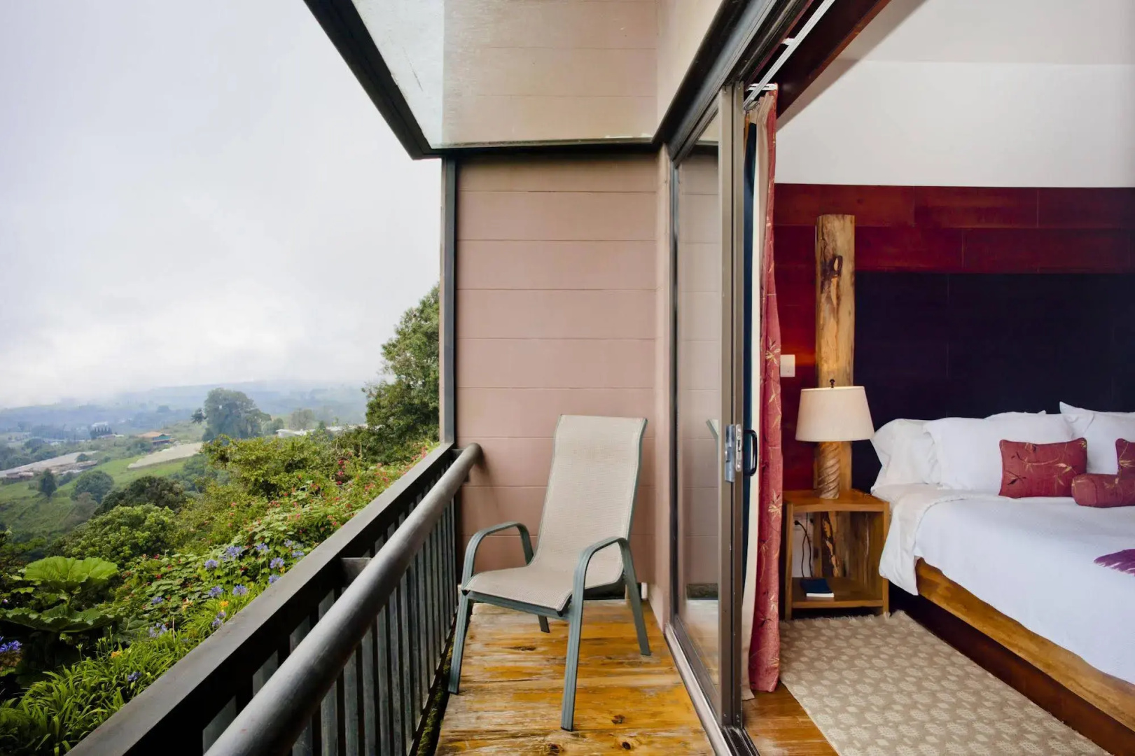 Poas Volcano Lodge