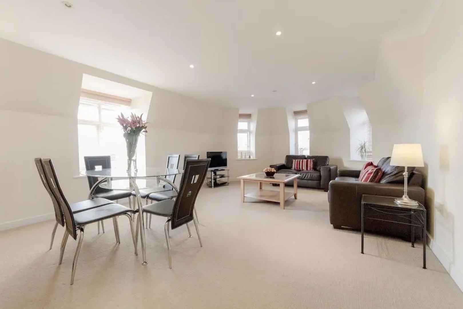 Roomspace Apartments -Royal Swan Quarter