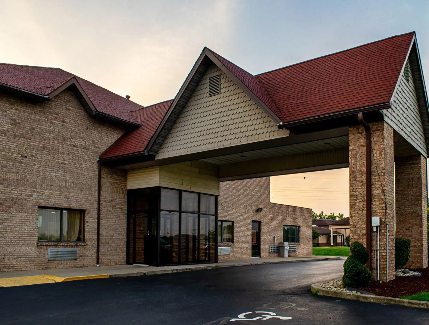 Red Roof Inn and Suites Middletown - Franklin