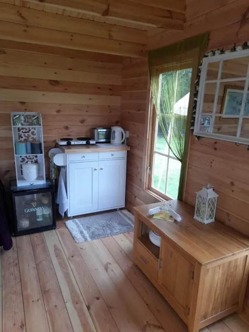 Log cabin retreat and luxury bell tent