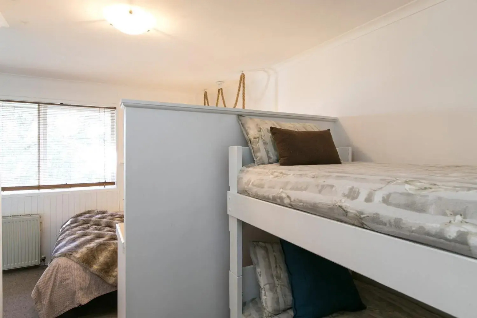 Feathertop Alpine Lodge