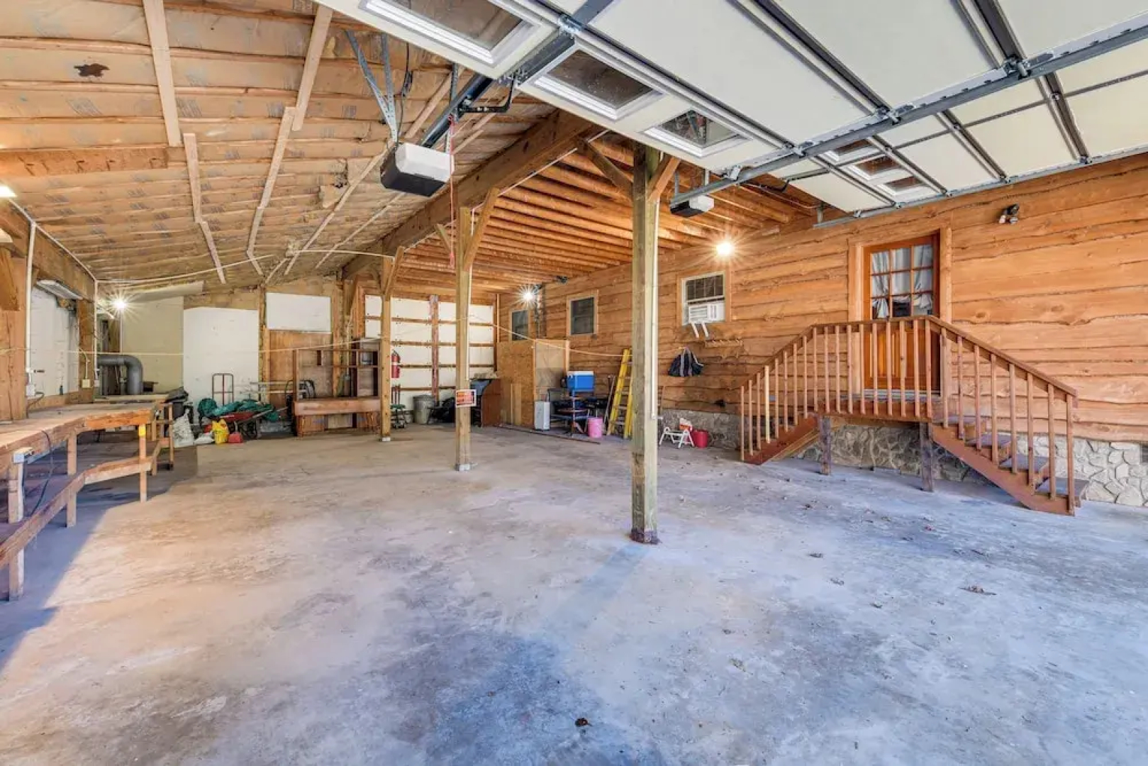 Peaceful Bryson City Cabin w/ Hot Tub & Deck!