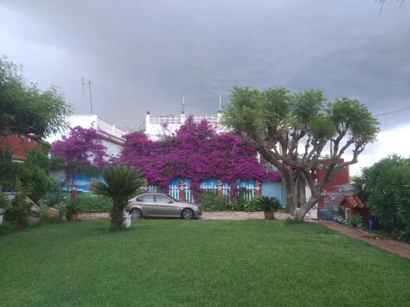 Apartamento con terraza y vistas al mar