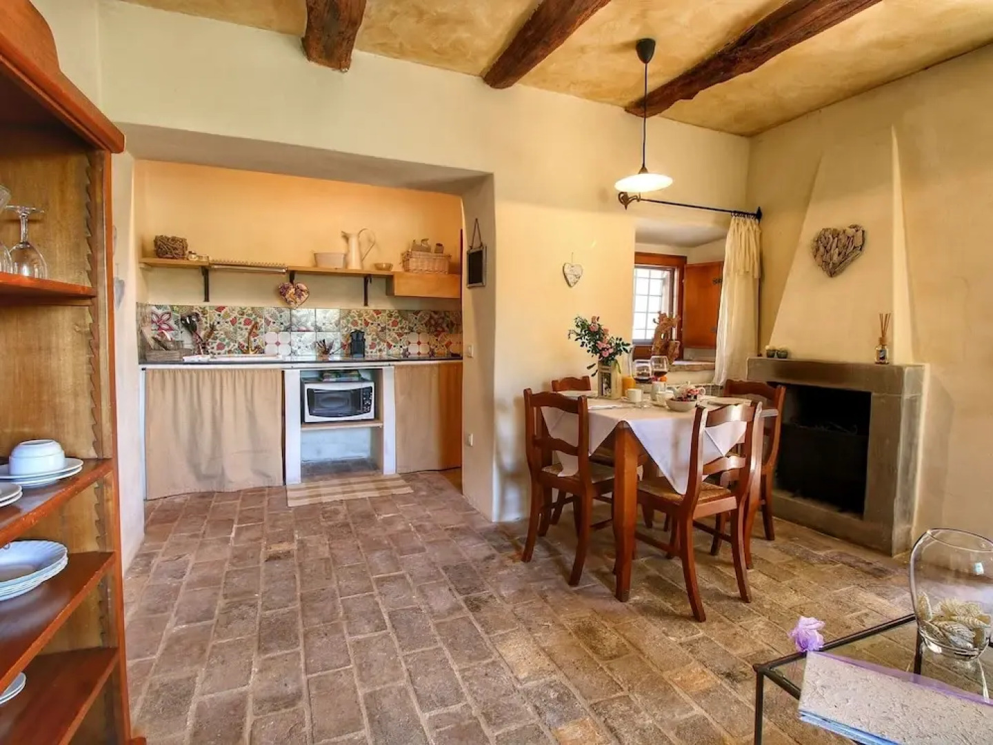 Lush Farmhouse in Umbertide With Pool