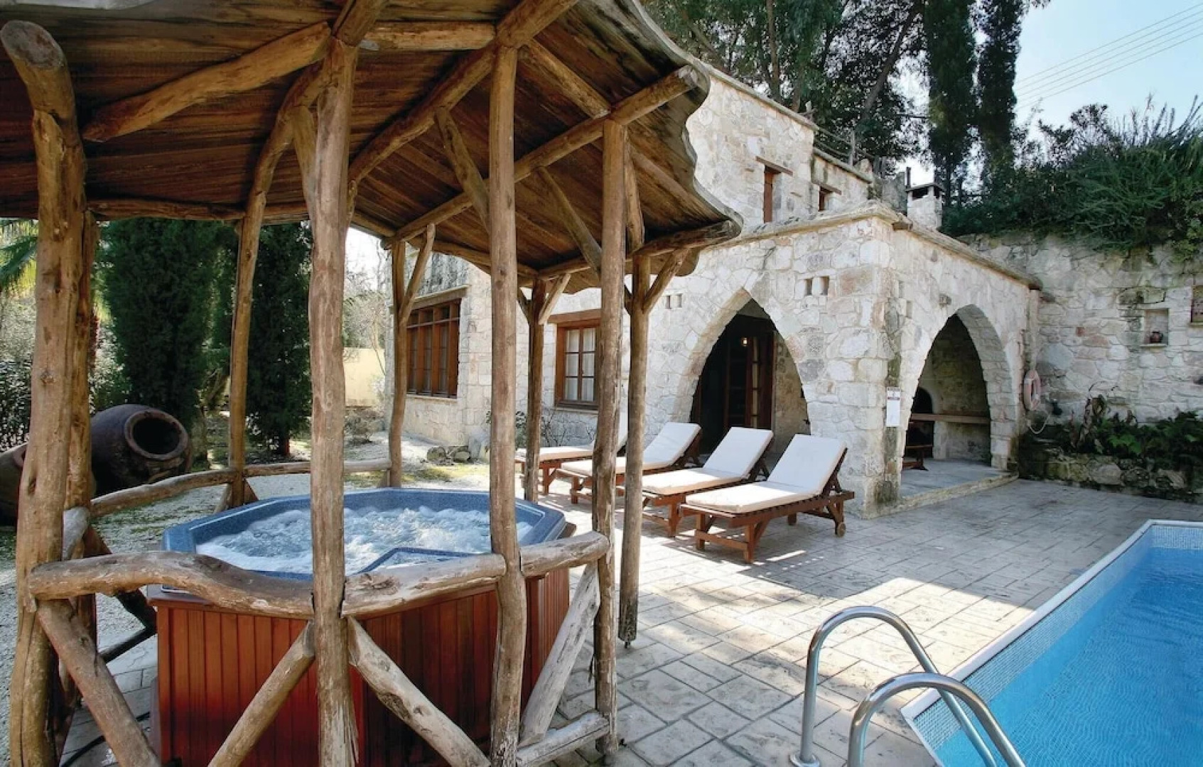 Beautiful Home in Miliou Paphos with Hot Tub, Sauna & 3 Bedrooms