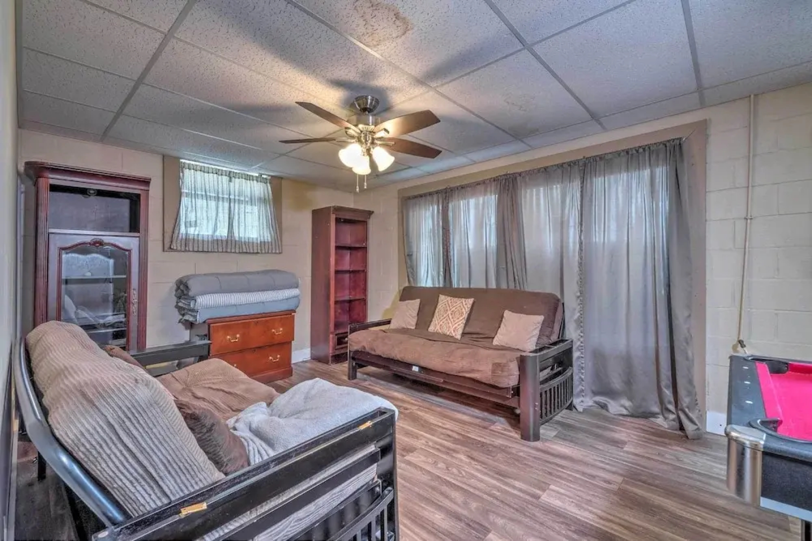 Lake House w/ Hot Tub + Fire Pit - 1 Mi to Marina!