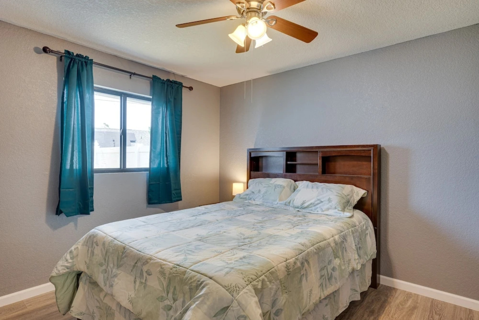 Port Charlotte Vacation Rental: Screened-in Lanai!