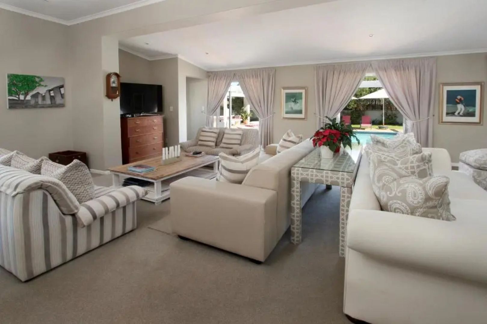 19th Hole Guest Lodge