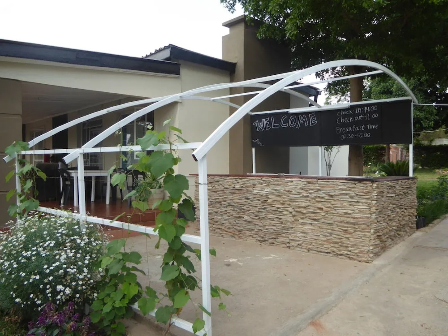 Natwange Backpackers