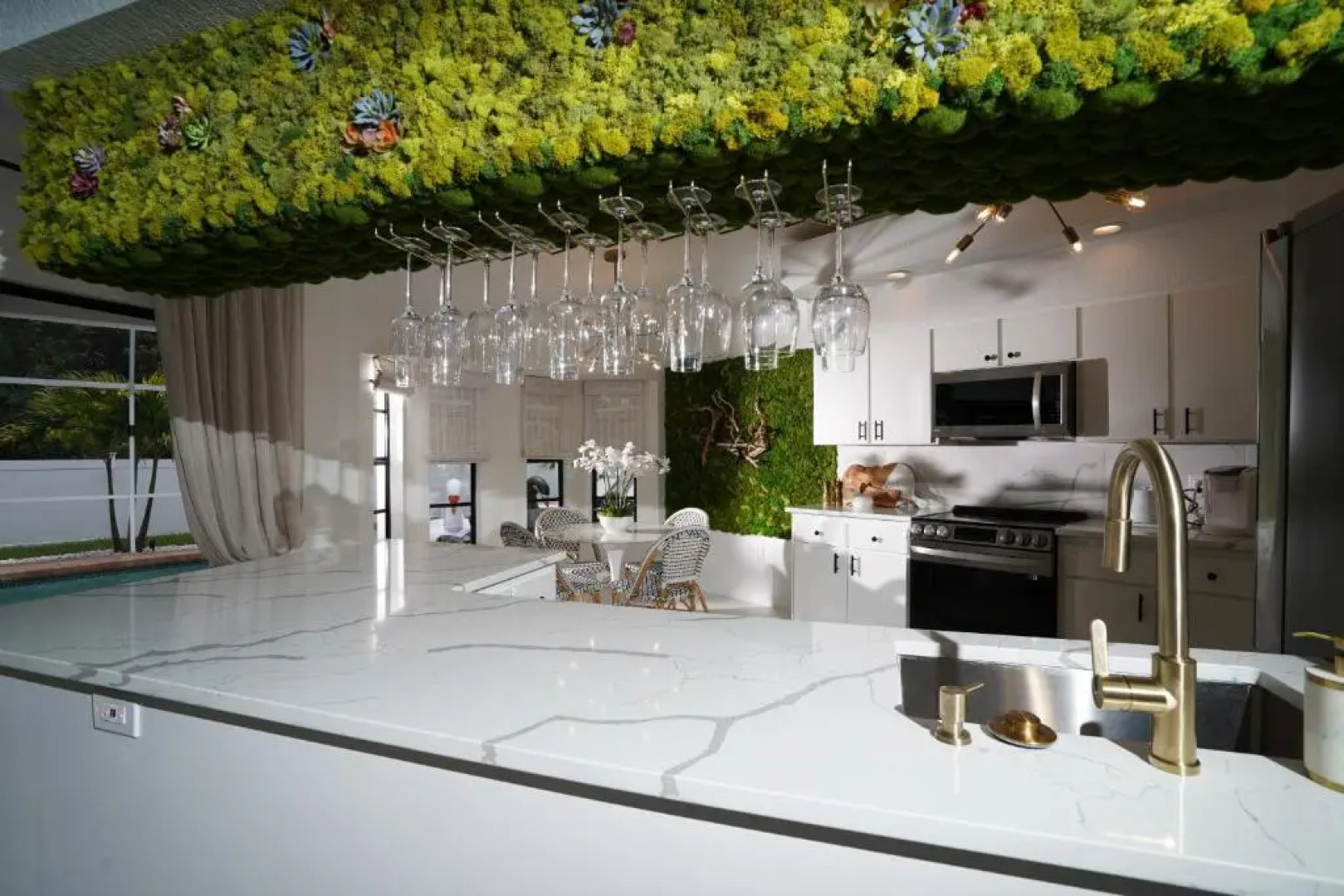 Glamorous 3-Bedroom Villa with Heated Pool Sarasota Area