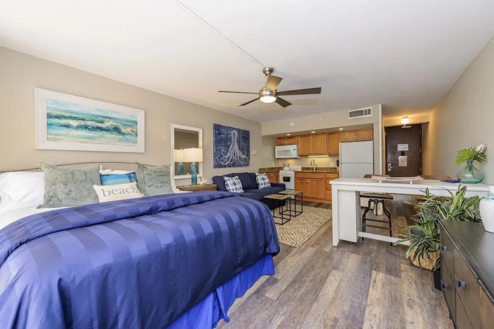 Royal Kahana 119 Studio Studio Bedroom Condo by RedAwning