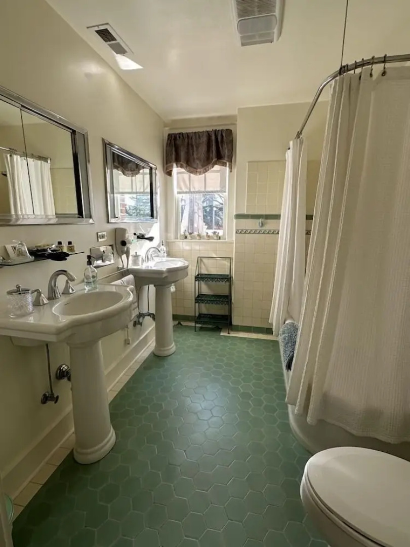 The Inn on Knowles Hill