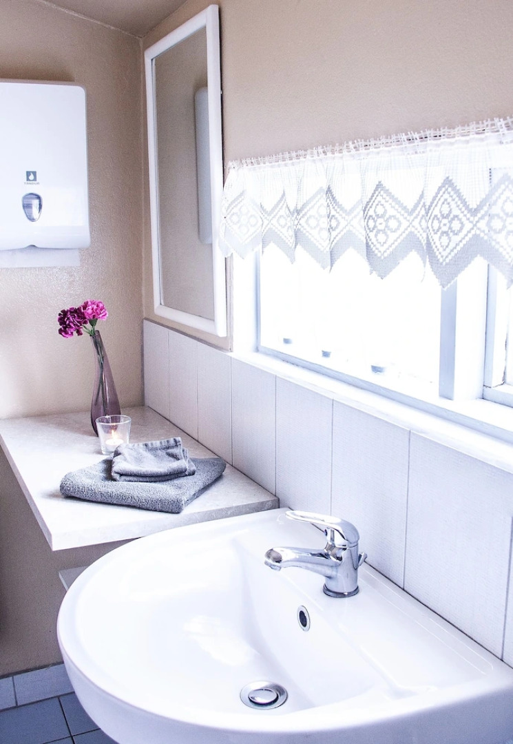 Fossardalur Guesthouse - Hostel