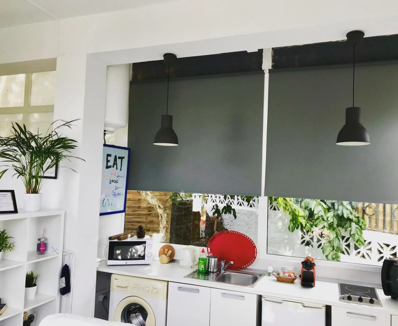 Flatguest Glass House